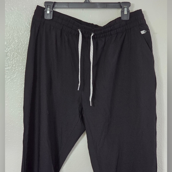 Vuori Weekend Jogger Women's XL Black Athletic Athleisure Elastic Waist - Picture 2 of 7